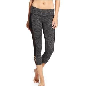 Athleta mind over matter capri mesh cropped leggings womens medium